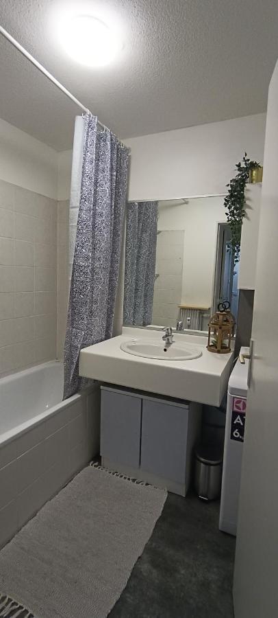 Stylish 1-Bedroom Flat With Beautiful Terrace , For A Cosy Retreat Страсбург Экстерьер фото
