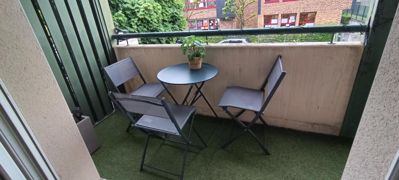 Stylish 1-Bedroom Flat With Beautiful Terrace , For A Cosy Retreat Страсбург Экстерьер фото